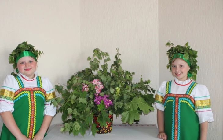"Лето вплетённое в венок" "Лето вплетённое в венок"