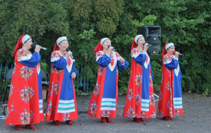 " Мы дарим людям праздник!" " Мы дарим людям праздник!"