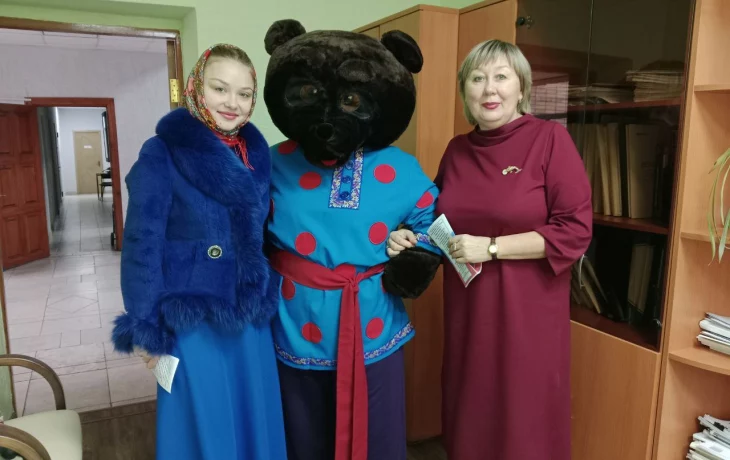 "Родина и единство!" "Родина и единство!"